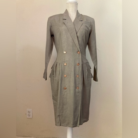 1980’s silk coat dress - Picture 1 of 14